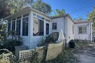 1055 N Vanderburg St, Gary, IN 46403 - Photo 2