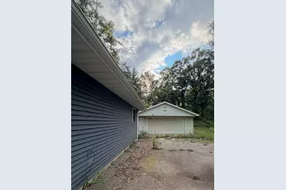 44 Lourdes Street, Valparaiso, IN 46385 - Photo 2