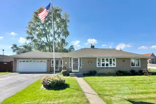918 N Harvey St, Griffith, IN 46319 - Photo 1
