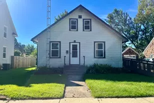 306 North St, La Porte, IN 46350 - Photo 2