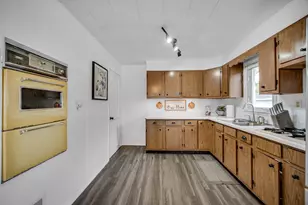 3446 Highway Ave, Highland, IN 46322 - Photo 10