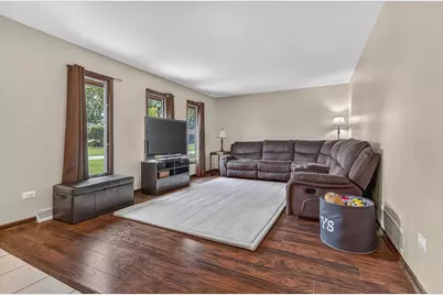 5038 W 87th Place, Crown Point, IN 46307 - Photo 4