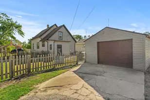 215 Derby St, Michigan City, IN 46360 - Photo 26