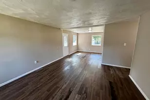 734 King St, Gary, IN 46406 - Photo 6