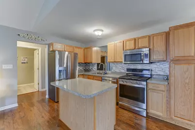 1048 N Woodlawn Avenue, Griffith, IN 46319 - Photo 8