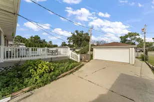 8013 Columbia Ave, Munster, IN 46321 - Photo 24