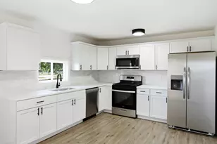 341 W 700 N, Valparaiso, IN 46385 - Photo 2