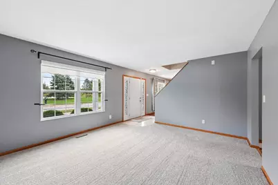 1674 Danvers Pkwy, Valparaiso, IN 46385 - Photo 2