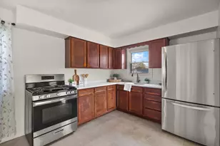 8208 Grace Pl, Highland, IN 46322 - Photo 8