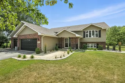 22 Summerhill Drive, Dyer, IN 46311 - Photo 2