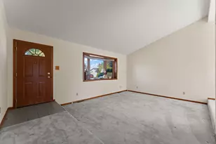 7465 Grant St, Merrillville, IN 46410 - Photo 4