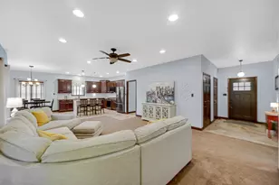 211 Trailcreek Dr, Chesterton, IN 46304 - Photo 6