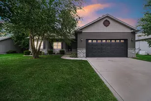 211 Trailcreek Dr, Chesterton, IN 46304 - Photo 2