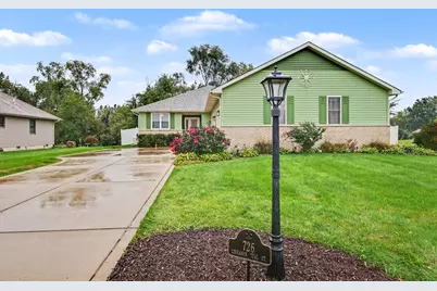 726 Cinnamon Teal Court, Hobart, IN 46342 - Photo 4