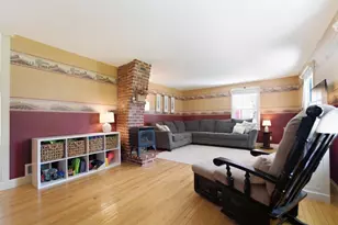 102 N Madison St, Hebron, IN 46341 - Photo 6
