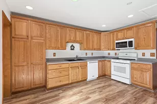 110 Country Club Dr, La Porte, IN 46350 - Photo 12