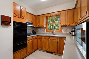 402 Iroquois St, Schererville, IN 46375 - Photo 6