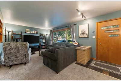 215 N Linda Street, Hobart, IN 46342 - Photo 4