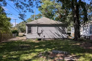 3021 Clay St, Lake Station, IN 46405 - Photo 10