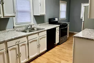 304 Hoyt St, Michigan City, IN 46360 - Photo 6