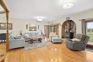 5932 County Rd 1400 N, Wheatfield, IN 46392 - Photo 4
