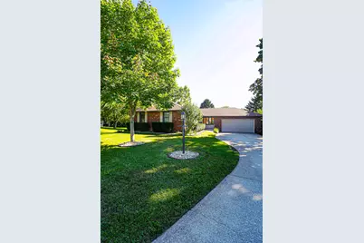 2408 W Pepperidge Court, La Porte, IN 46350 - Photo 2