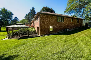 2408 W Pepperidge Ct, La Porte, IN 46350 - Photo 8
