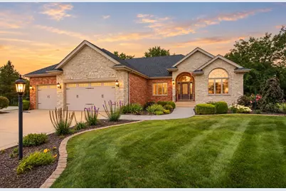 910 Hawk Circle, Crown Point, IN 46307 - Photo 2