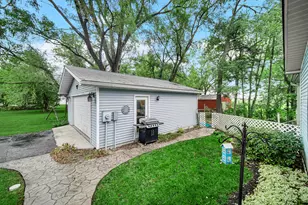 103 N Chicago St, Hebron, IN 46341 - Photo 2