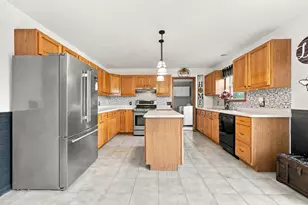 89 W 1100 N, Wheatfield, IN 46392 - Photo 14