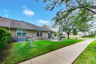 1035 Easy St, Crown Point, IN 46307 - Photo 32