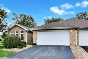 1035 Easy St, Crown Point, IN 46307 - Photo 2