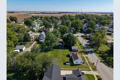124 W School Street, Wolcott, IN 47995 - Photo 8