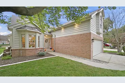 5011 Waters Edge Drive, Valparaiso, IN 46383 - Photo 2