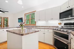 5011 Waters Edge Dr, Valparaiso, IN 46383 - Photo 6