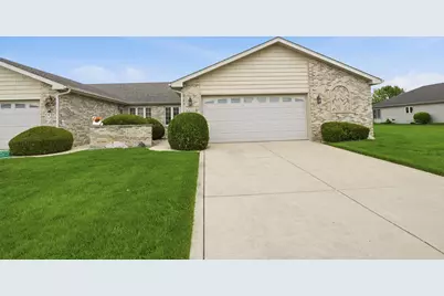 9831 Hart Street, Saint John, IN 46373 - Photo 1