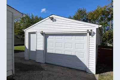 934 N Oakwood Avenue, Griffith, IN 46319 - Photo 14
