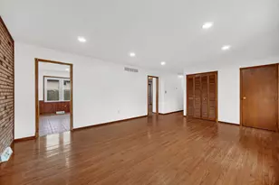 2060 Jackson St, Portage, IN 46368 - Photo 8