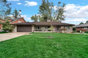 1856 S River Dr, Munster, IN 46321 - Photo 2