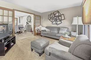 419 N True St, Griffith, IN 46319 - Photo 4