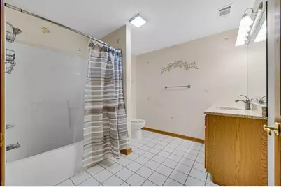 9243 Waymond Avenue, Highland, IN 46322 - Photo 18