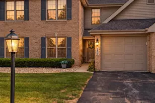 1471 Lakewood Ln, Schererville, IN 46375 - Photo 2