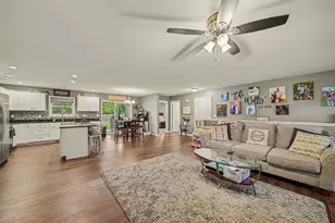 3223 Smithfield Ln, La Porte, IN 46350 - Photo 4