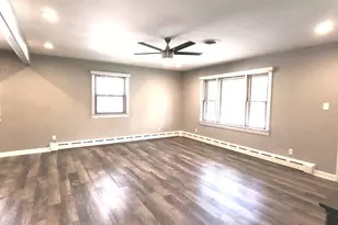8538 Montfort Dr, Saint John, IN 46373 - Photo 2