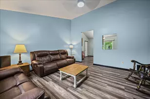 906 Lilly Ct, La Porte, IN 46350 - Photo 8
