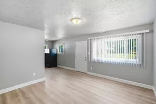 214 Pleasant Ave, Michigan City, IN 46360 - Photo 4