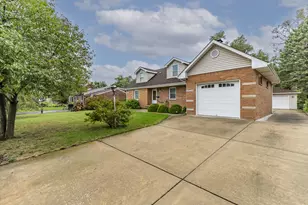 8336 Schreiber Dr, Munster, IN 46321 - Photo 4