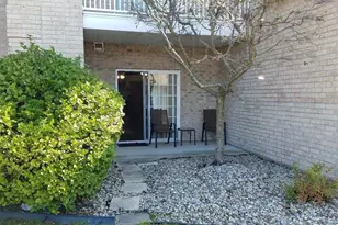 2039 W 75th Pl, Merrillville, IN 46410 - Photo 18