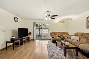 2039 W 75th Pl, Merrillville, IN 46410 - Photo 8
