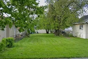 907 Field St, Hammond, IN 46320 - Photo 1